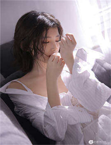 恶魔般的美女