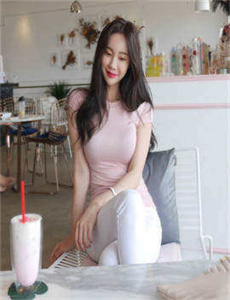 浙江卫视奔跑吧兄弟-新疆女RAPPER18岁欢迎你